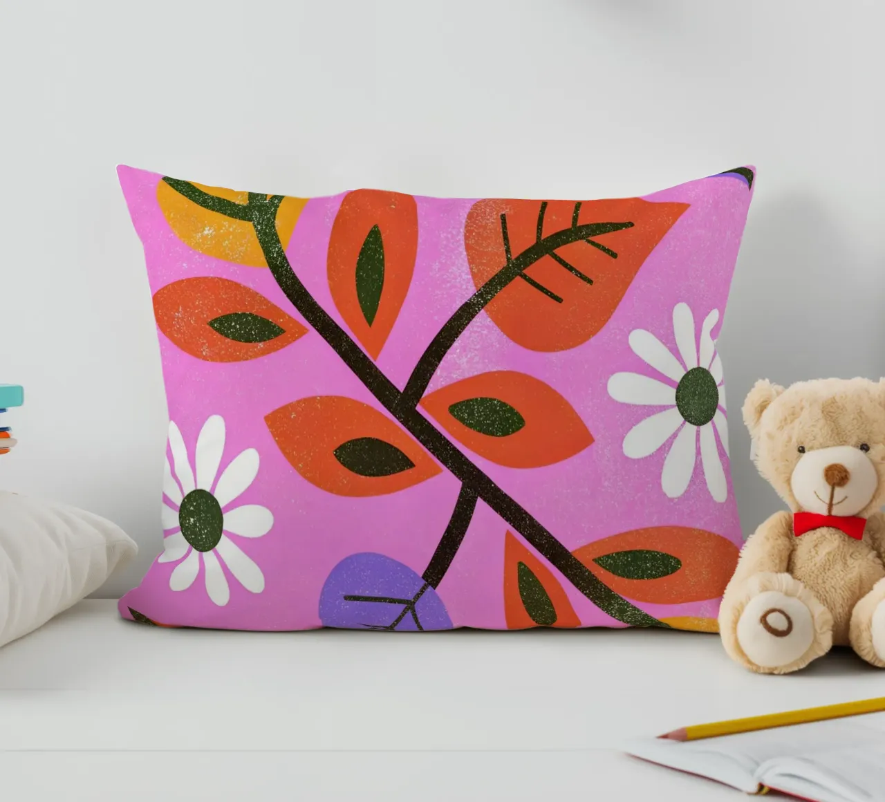 Fiori e foglie retrò pop cuscino da THE LATEST SHOP