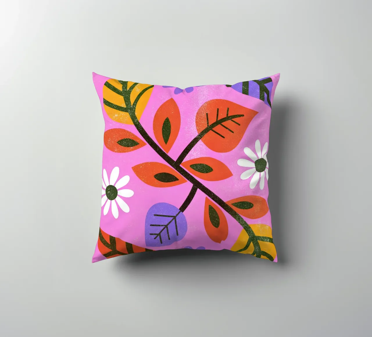 Fiori e foglie retrò pop cuscino da THE LATEST SHOP