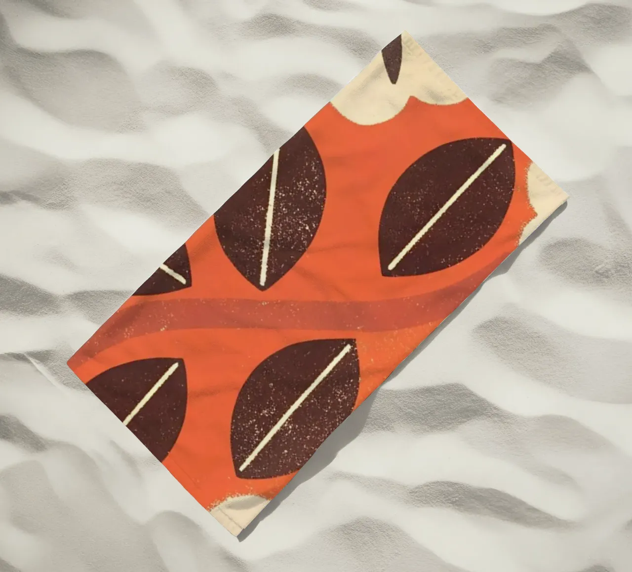 Fiori e foglie retrò pop telo mare da THE LATEST SHOP