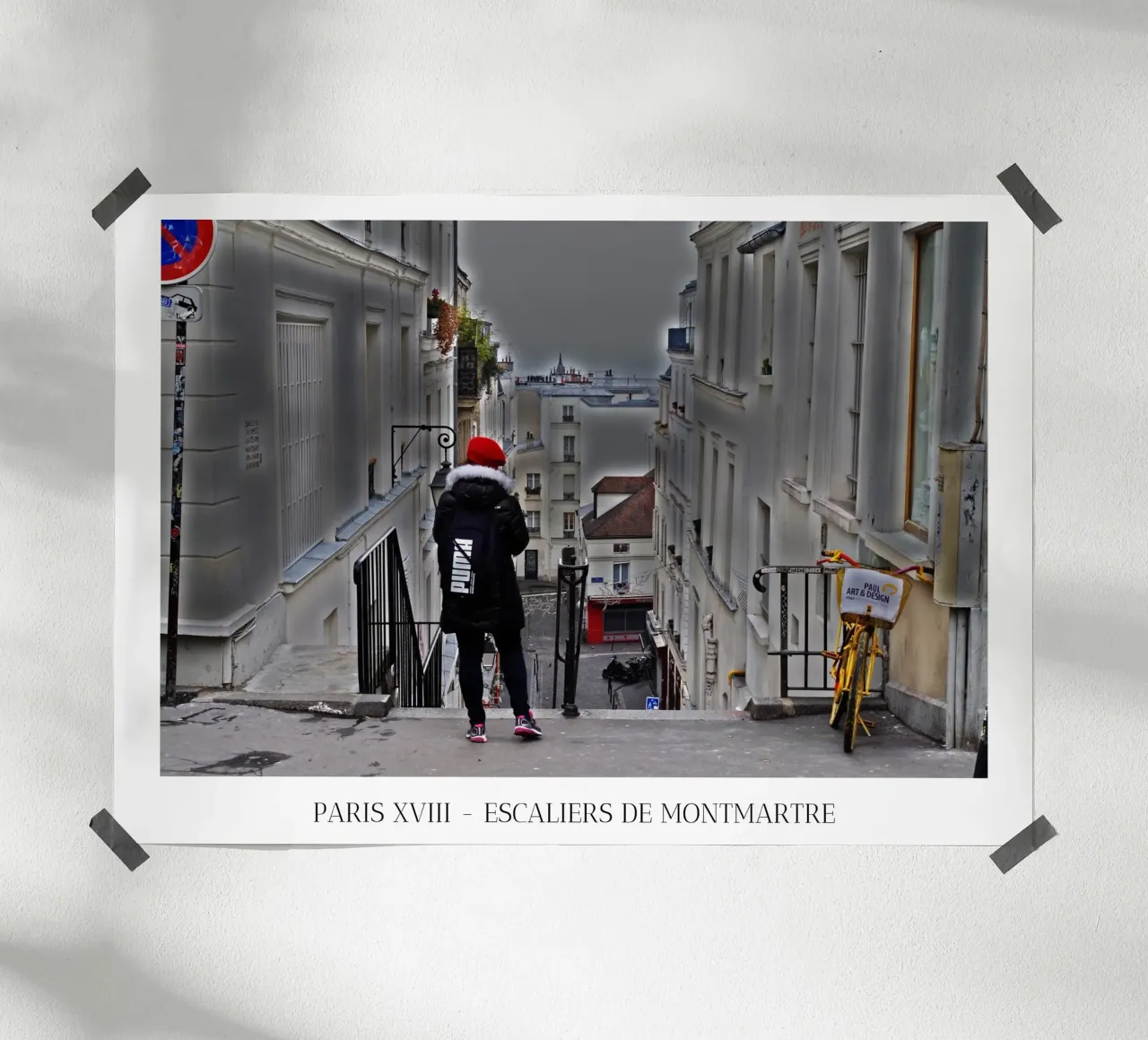 Paris XVIII - Escaliers de Montmartre poster con telaio in legno da fanny-bianca