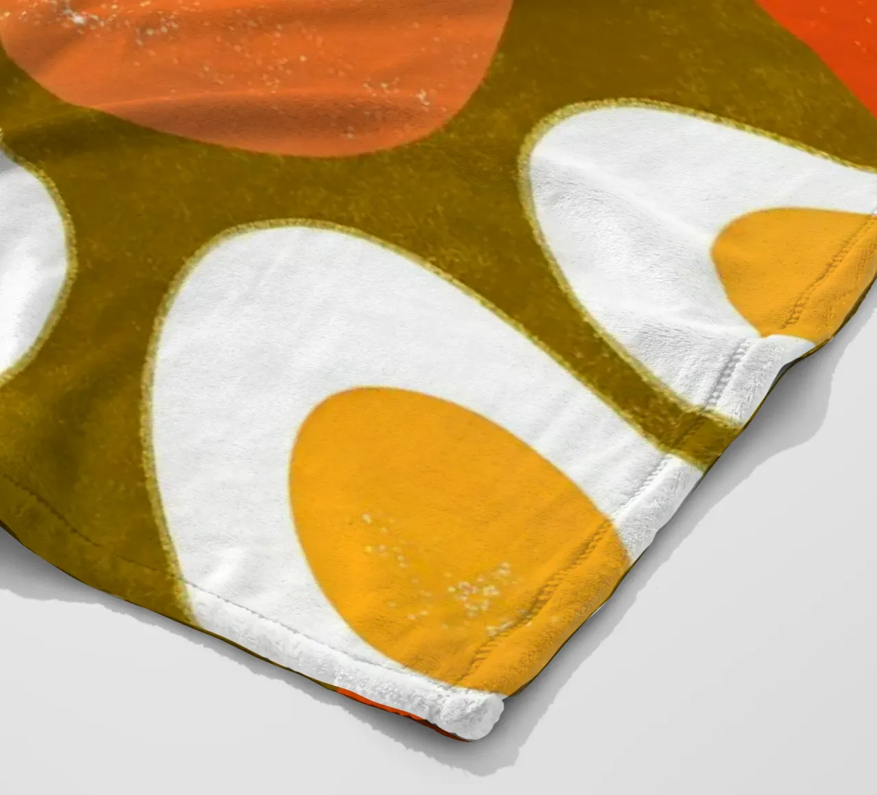 Retro Pop Ei Essen Fleecedecke von THE LATEST SHOP