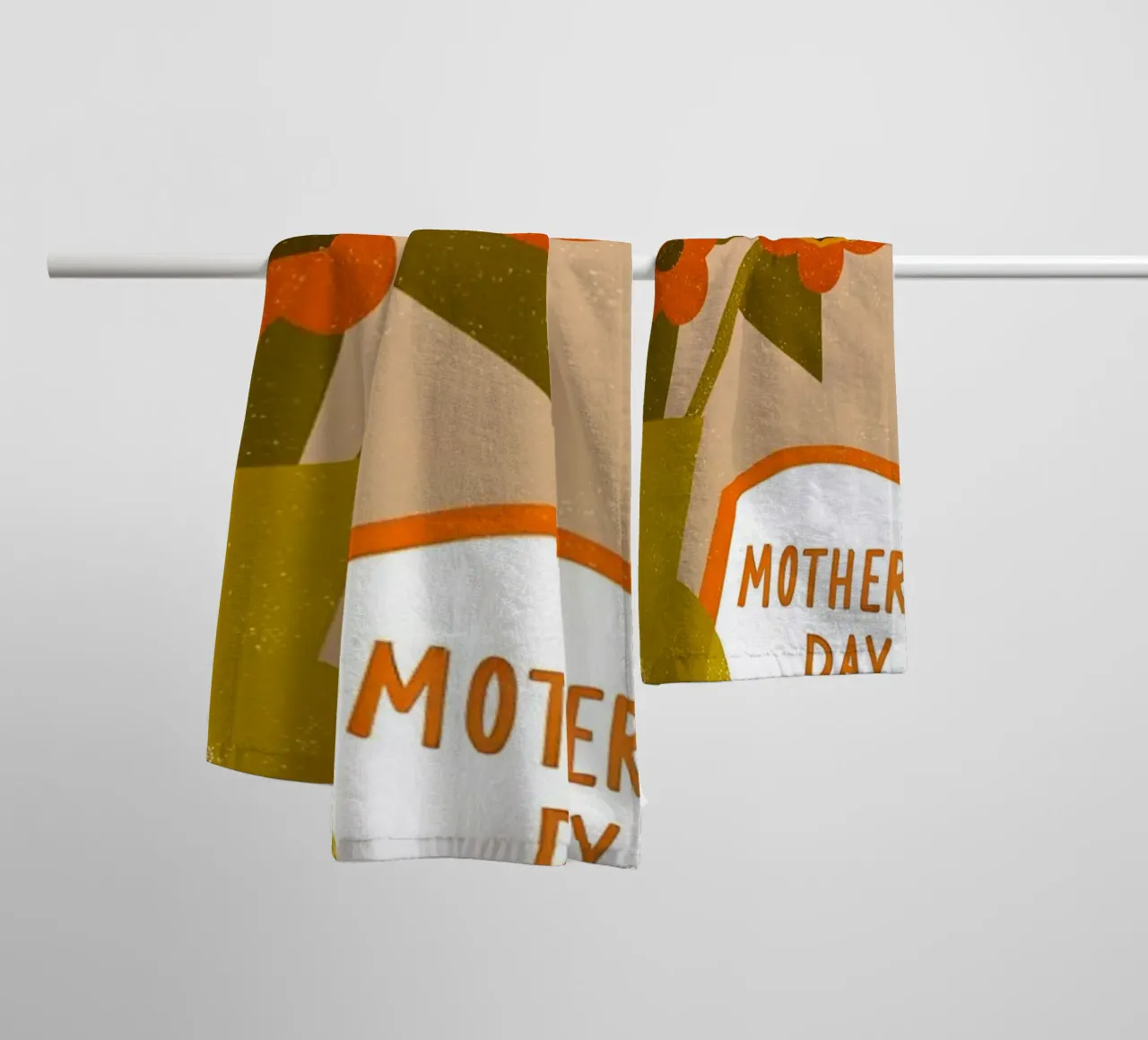 Fiori retrò pop per la festa della mamma asciugamano da bagno da THE LATEST SHOP