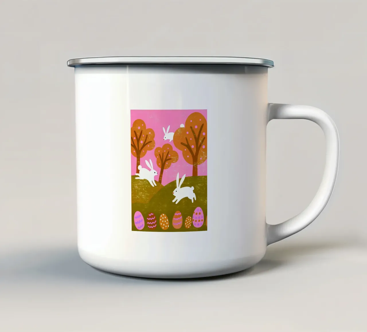 Coniglio che gioca con il retrò Pop tazza in smalto da THE LATEST SHOP