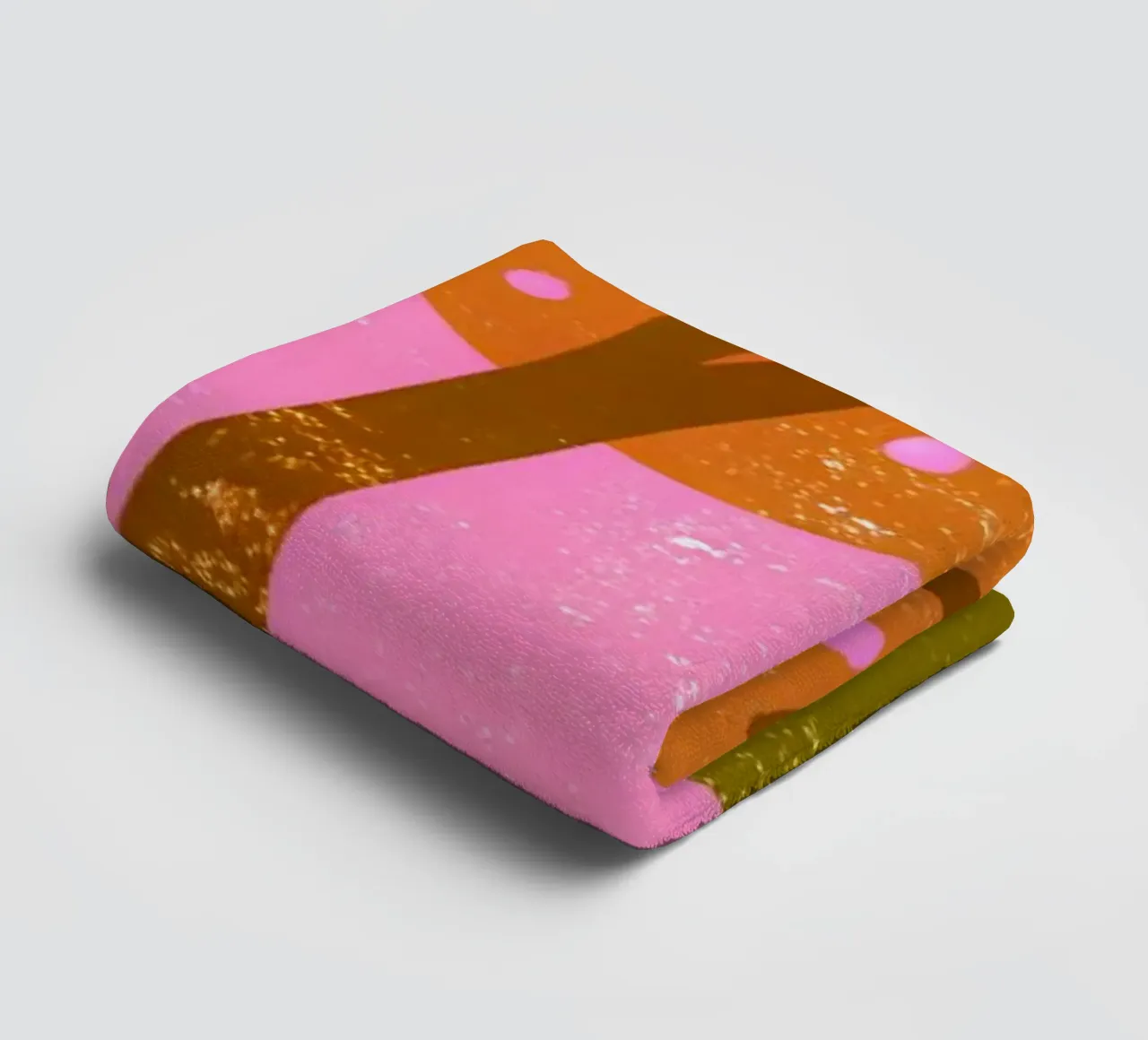 Rabbit Playing Retro Pop towel by THE LATEST SHOP