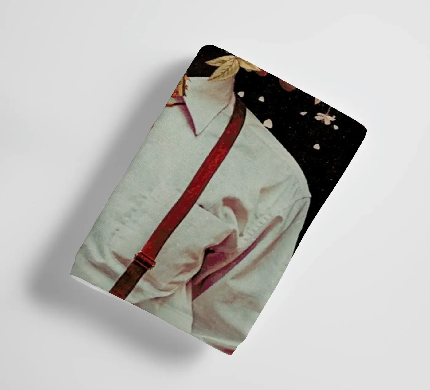 Foliage towel by Frank Moth