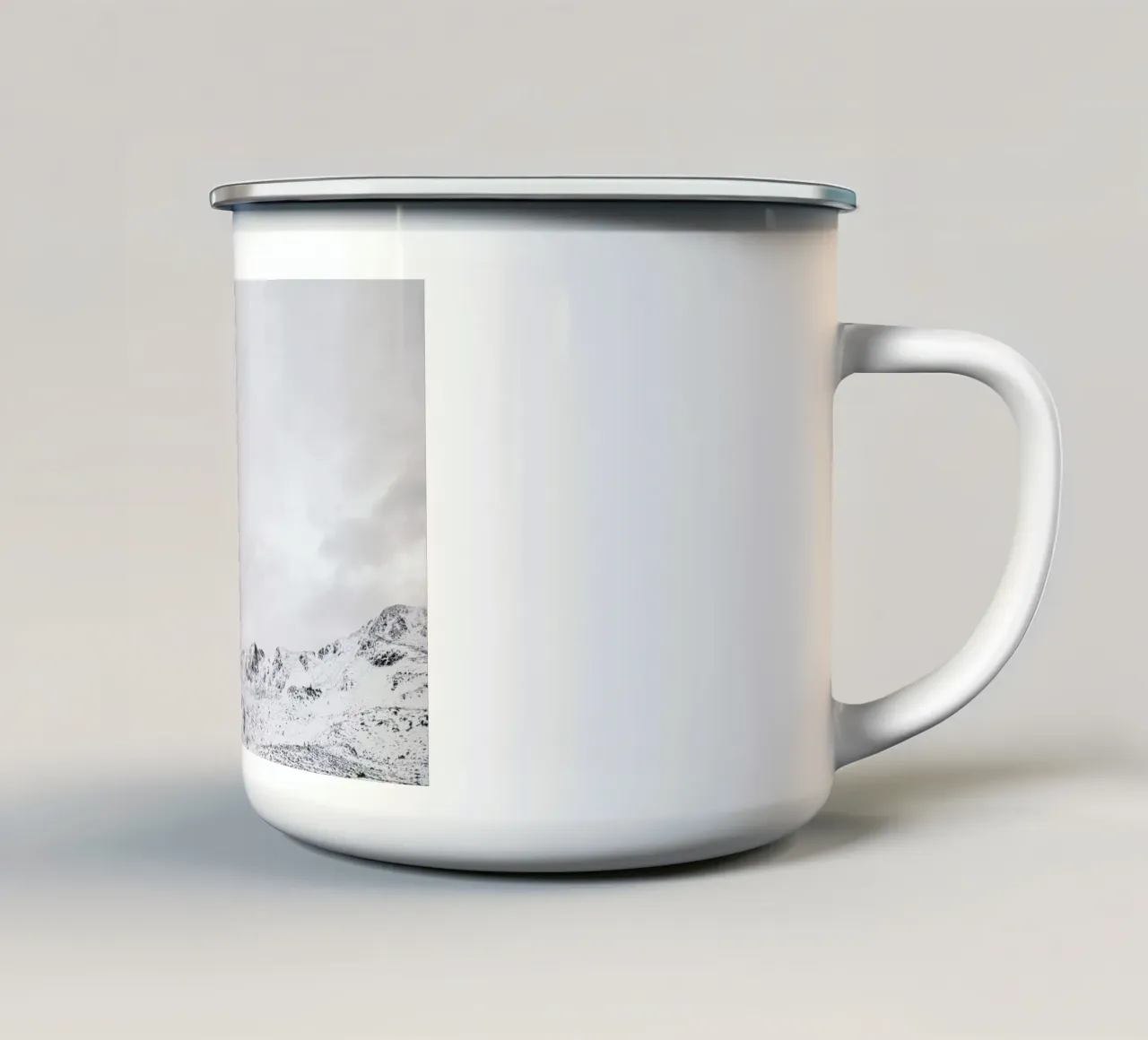Snowy Mountains tazza in smalto da METROPOLIS