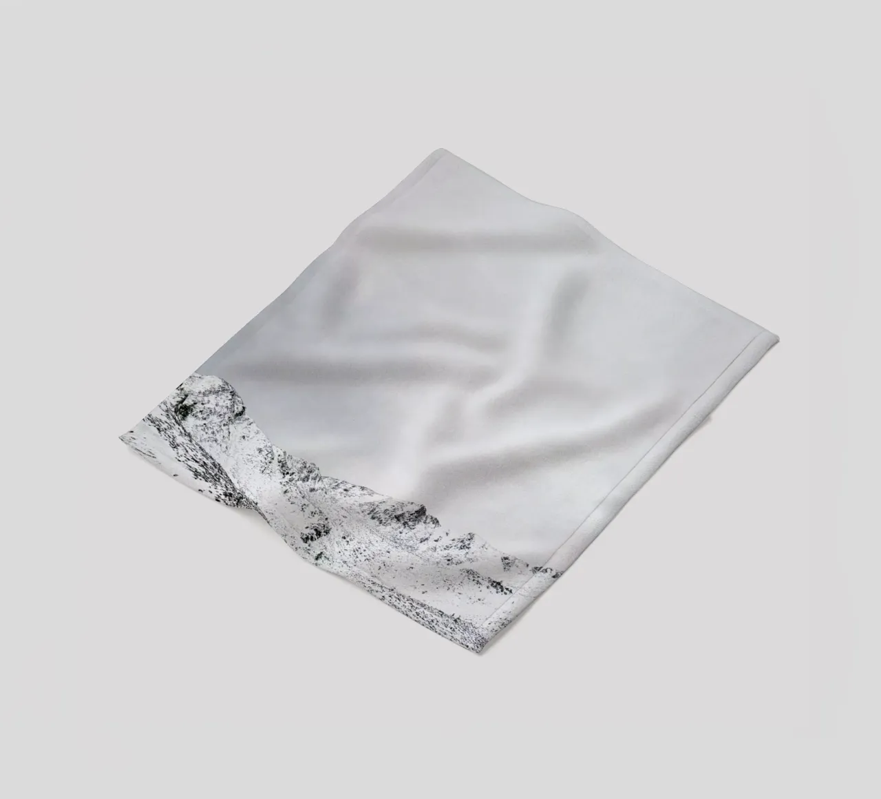 Snowy Mountains coperta in pile da METROPOLIS