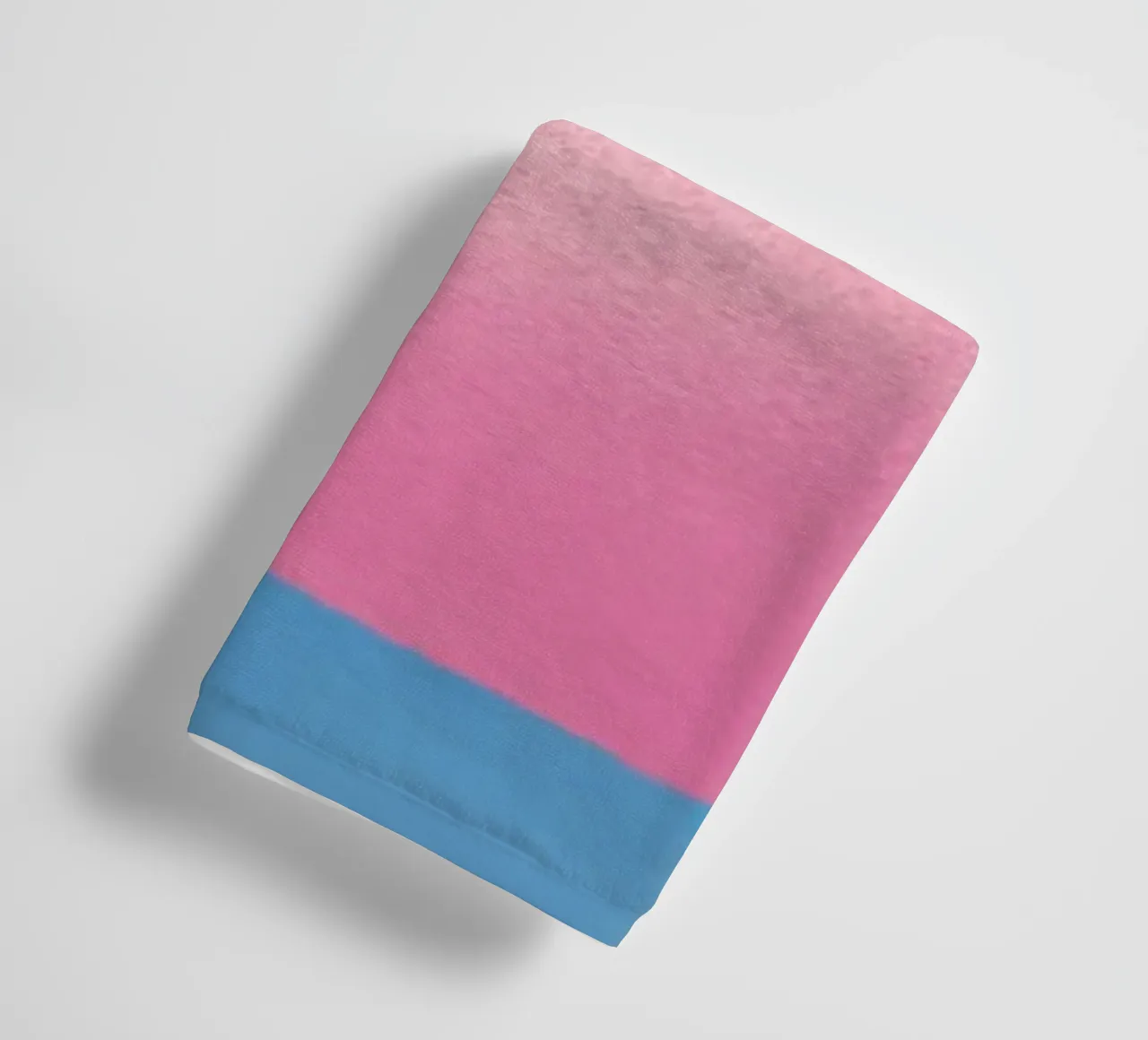 Roze kleurverloop wolk badhanddoek van Little Dean