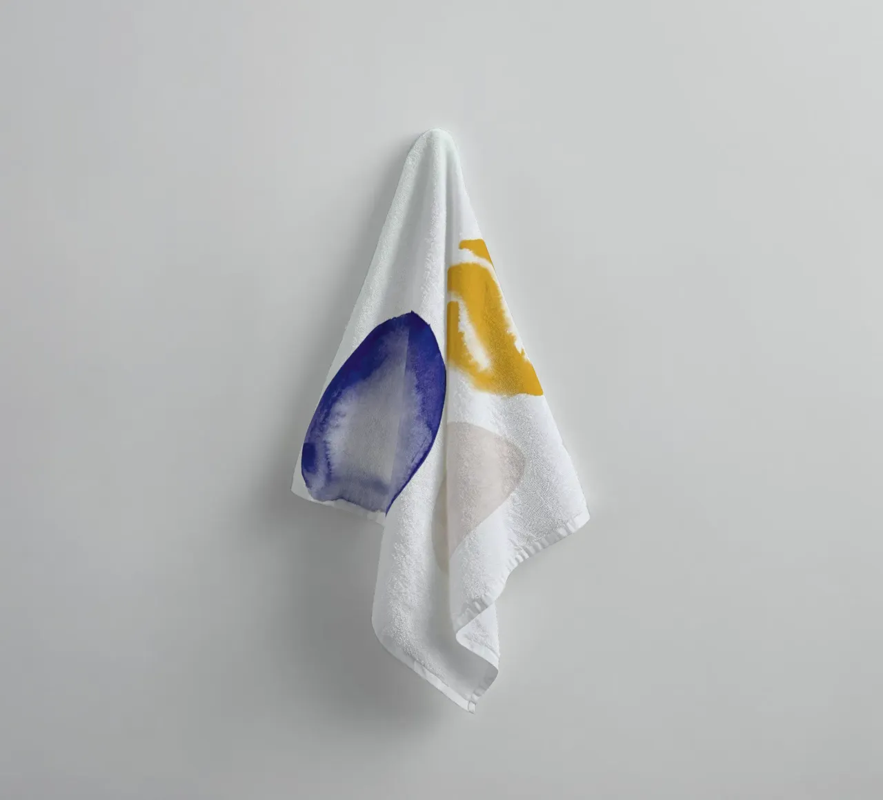 Found badhanddoek van STUDIO LEEMO