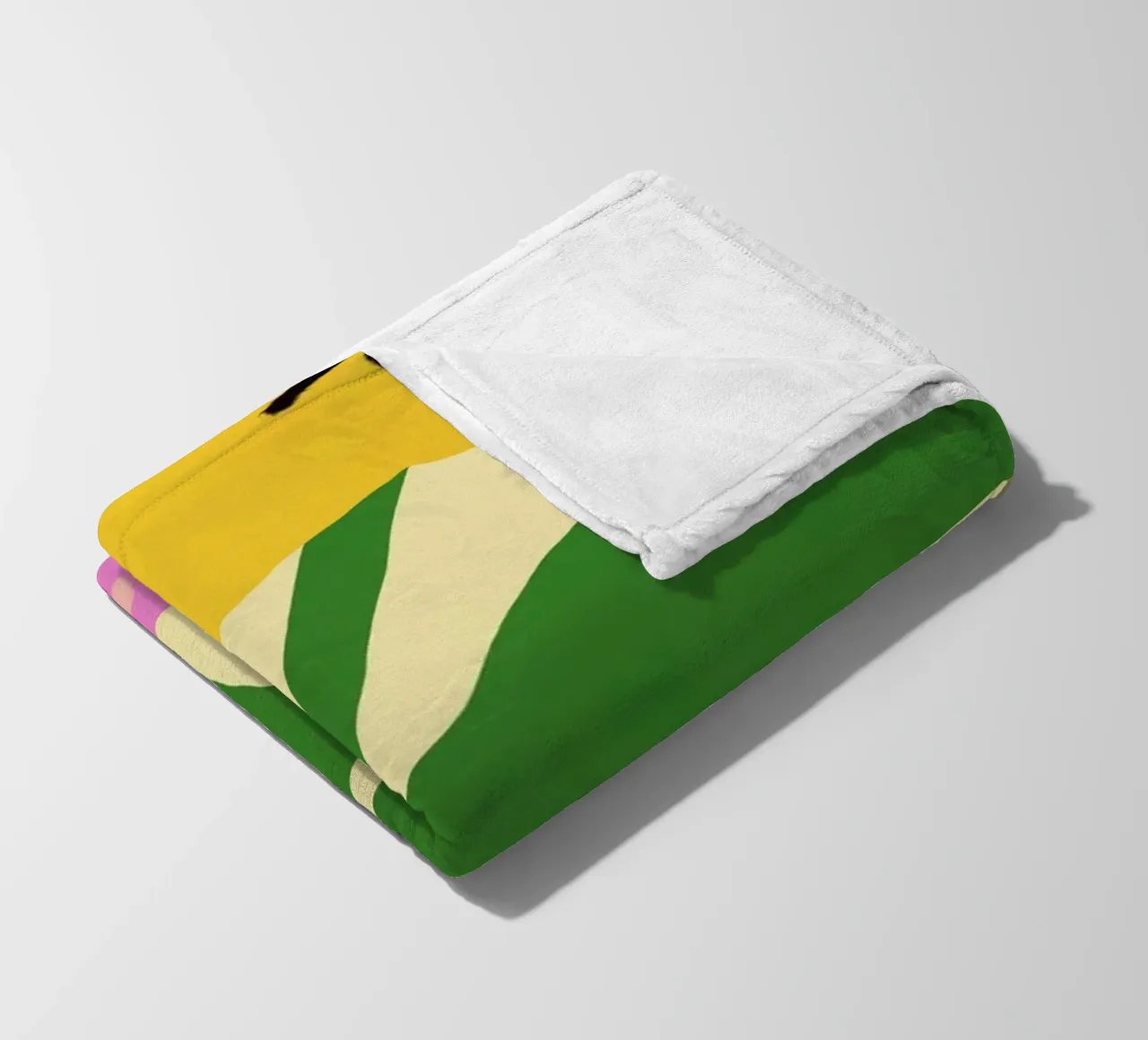 Vaso rosa a pois coperta in pile da Little Dean