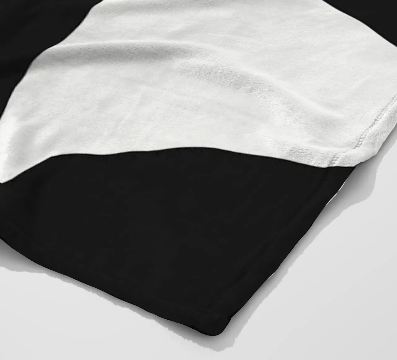 Silhouette floreale in grassetto coperta in pile da Little Dean