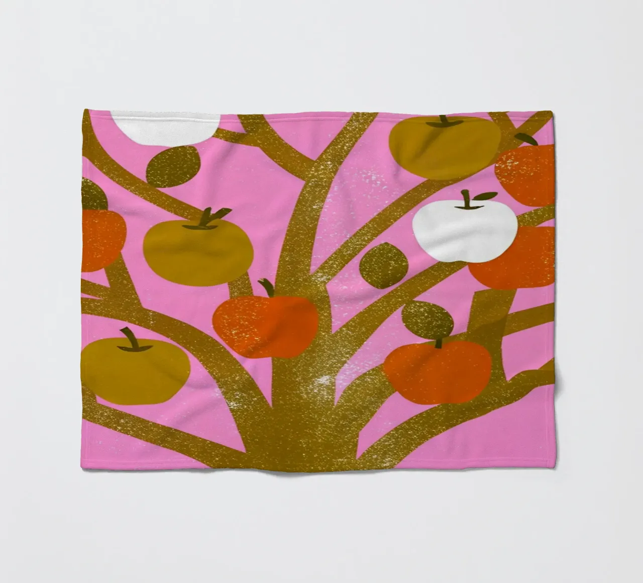 Retro Pop Apfelbaum Fleecedecke von THE LATEST SHOP