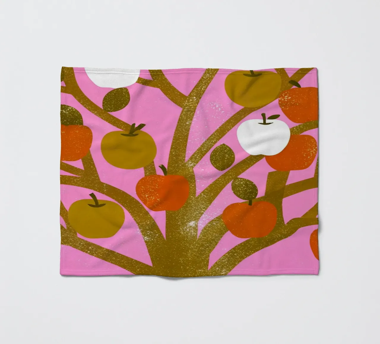 Retro Pop Apfelbaum Fleecedecke von THE LATEST SHOP