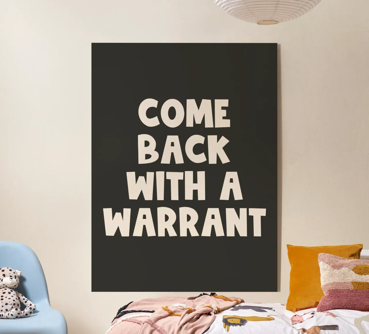 Come Back With A Warrant Quote (Tono nero) plexiglass da Paigaam Studio