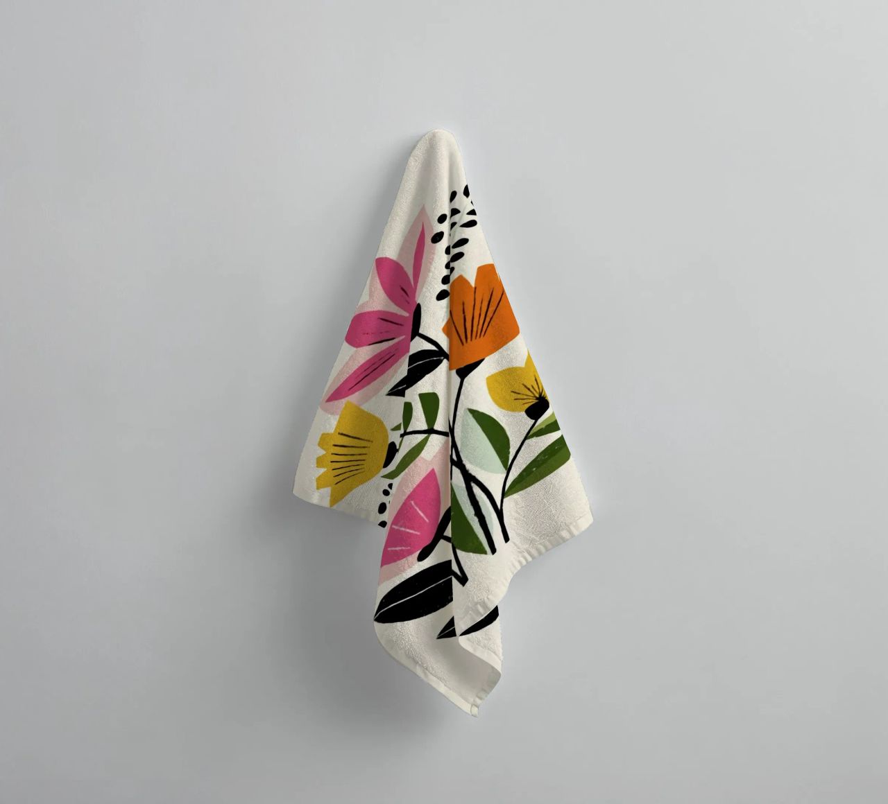 Forme botaniche astratte in un mix di colori retrò asciugamano da bagno da Modern Muse