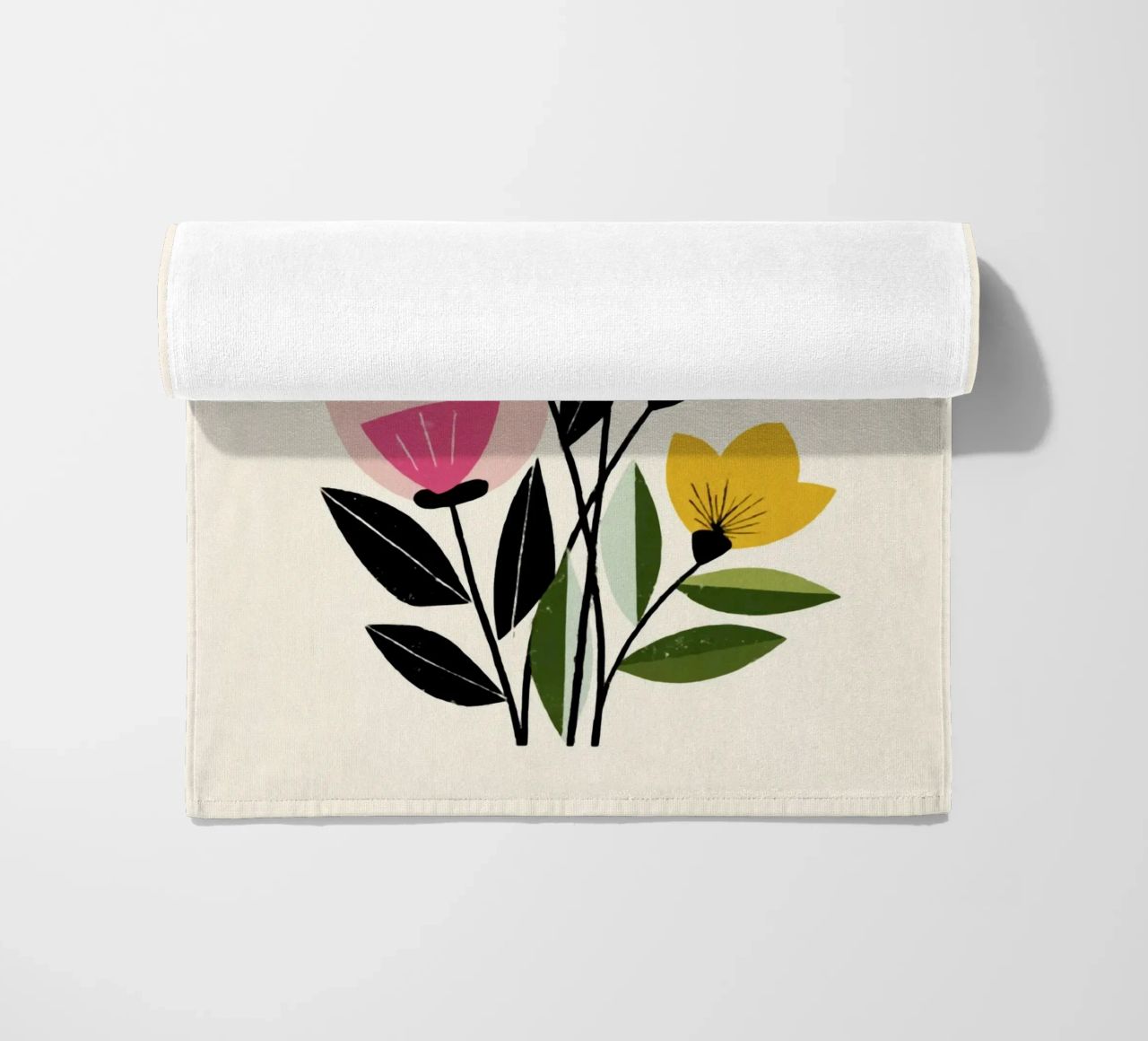 Forme botaniche astratte in un mix di colori retrò telo mare da Modern Muse