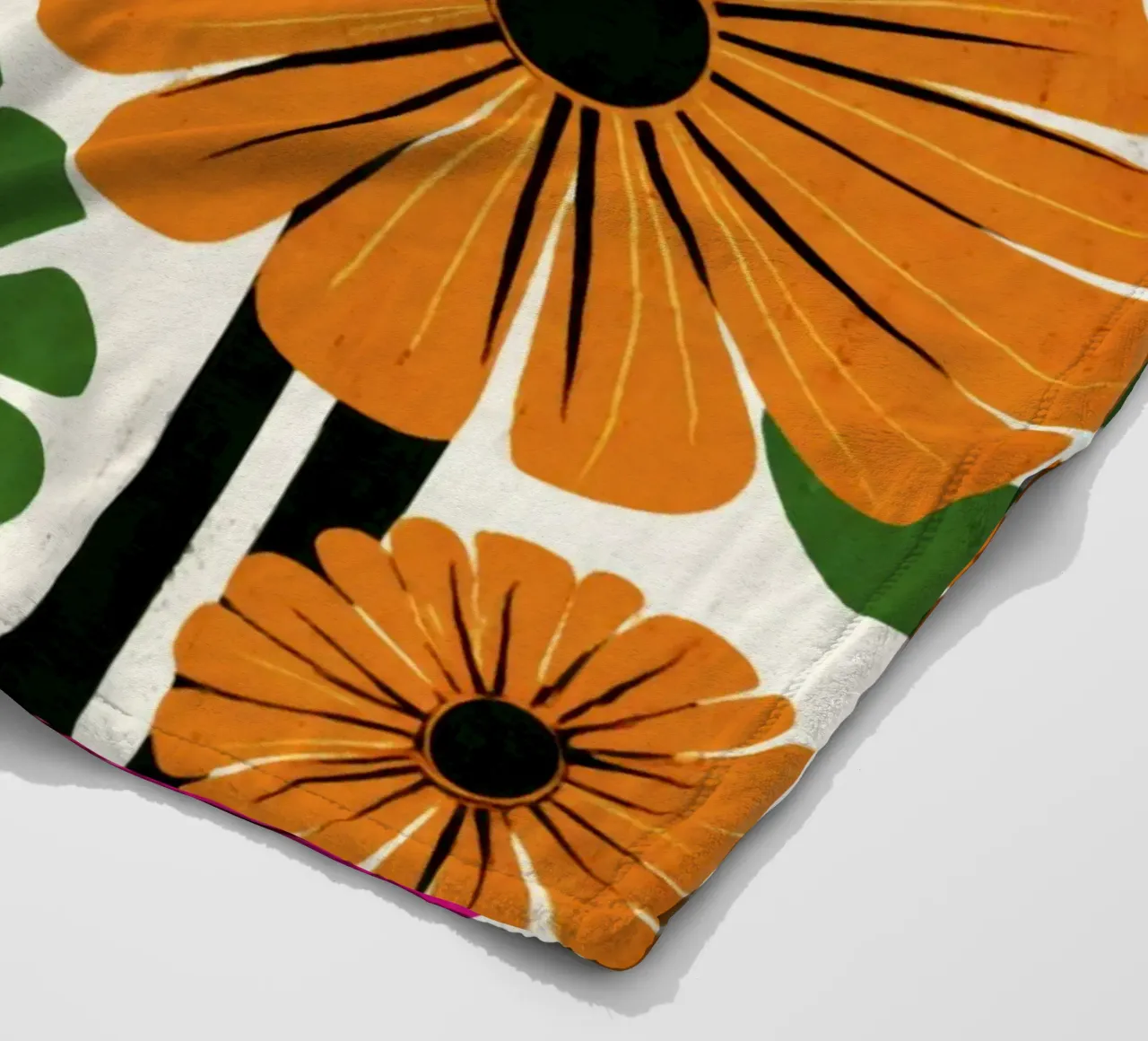 Forme botaniche astratte in un mix di colori retrò coperta in pile da Modern Muse