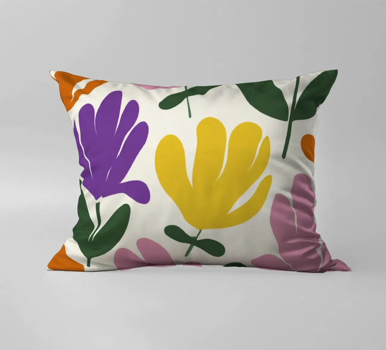 Forme botaniche astratte di fiori primaverili in un mix di colori retrò cuscino da Modern Muse