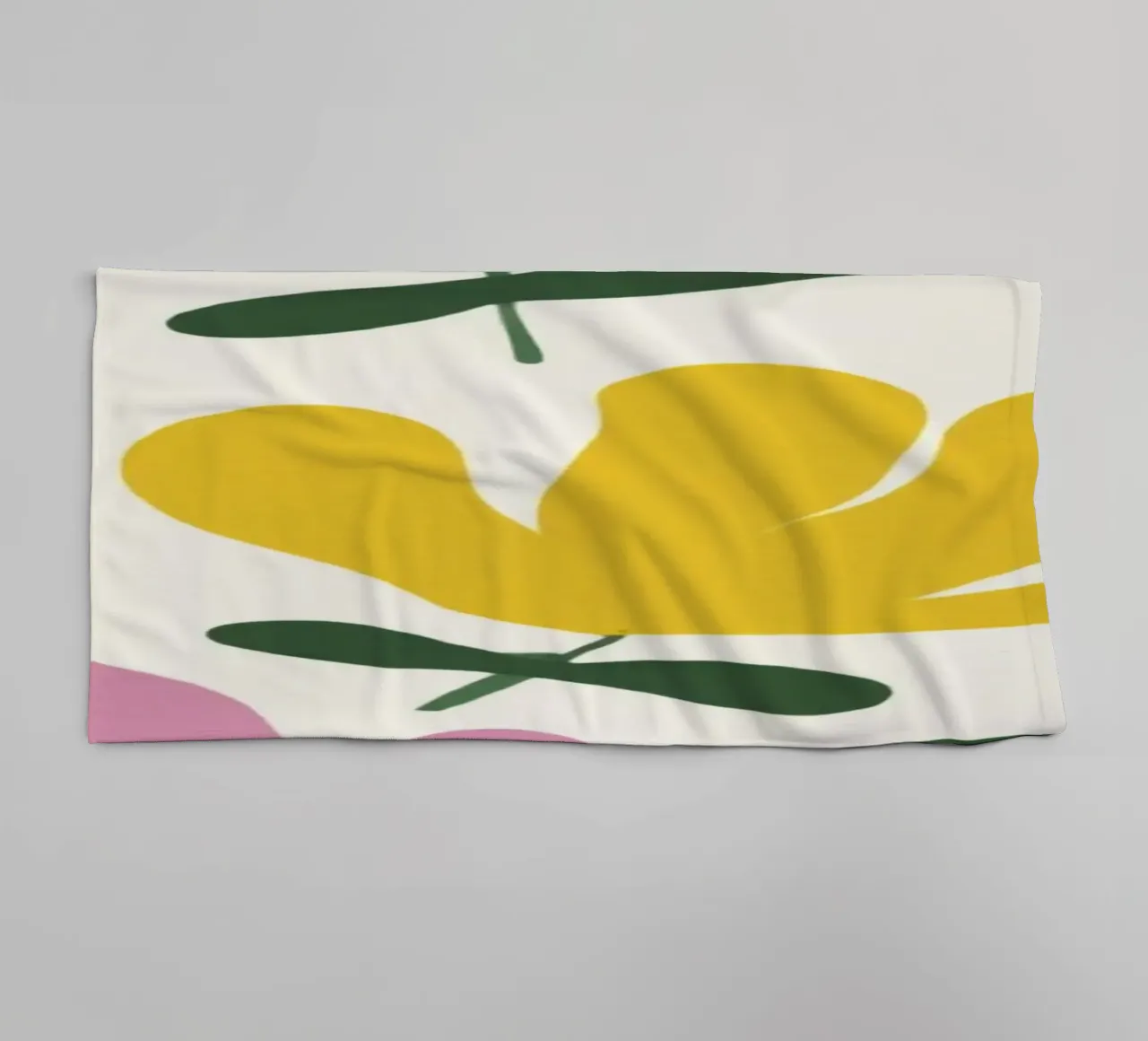 Forme botaniche astratte di fiori primaverili in un mix di colori retrò asciugamano da bagno da Modern Muse