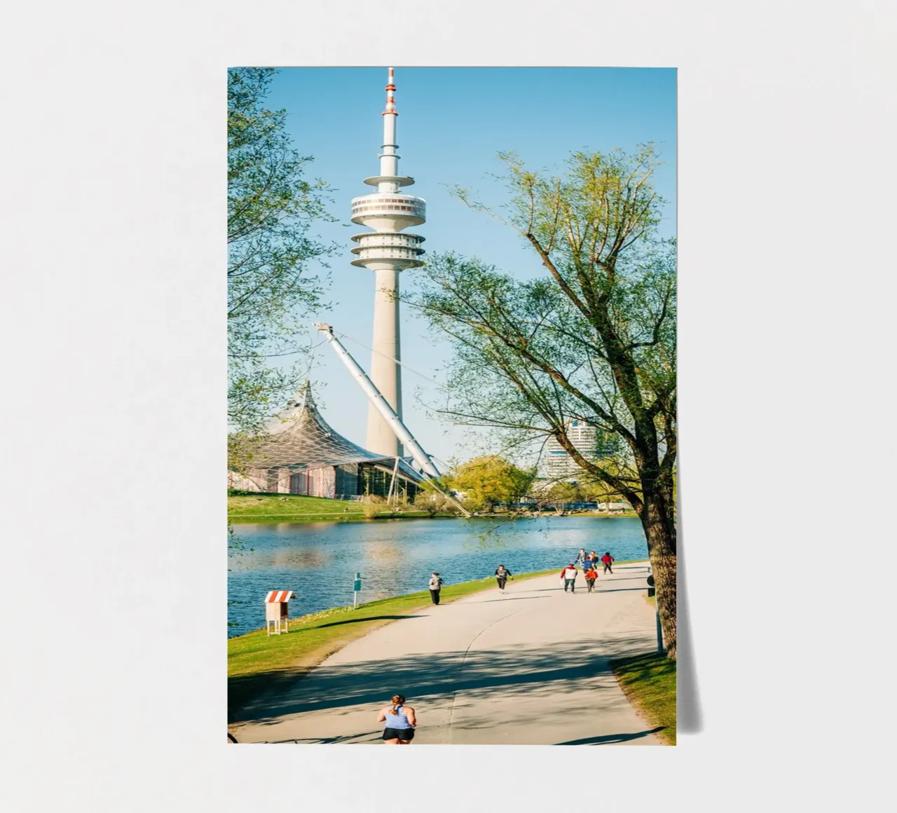 München, Olympiapark & Fernsehturm: Menschen am Olympiasee Stickerbogen von Bold and Retro