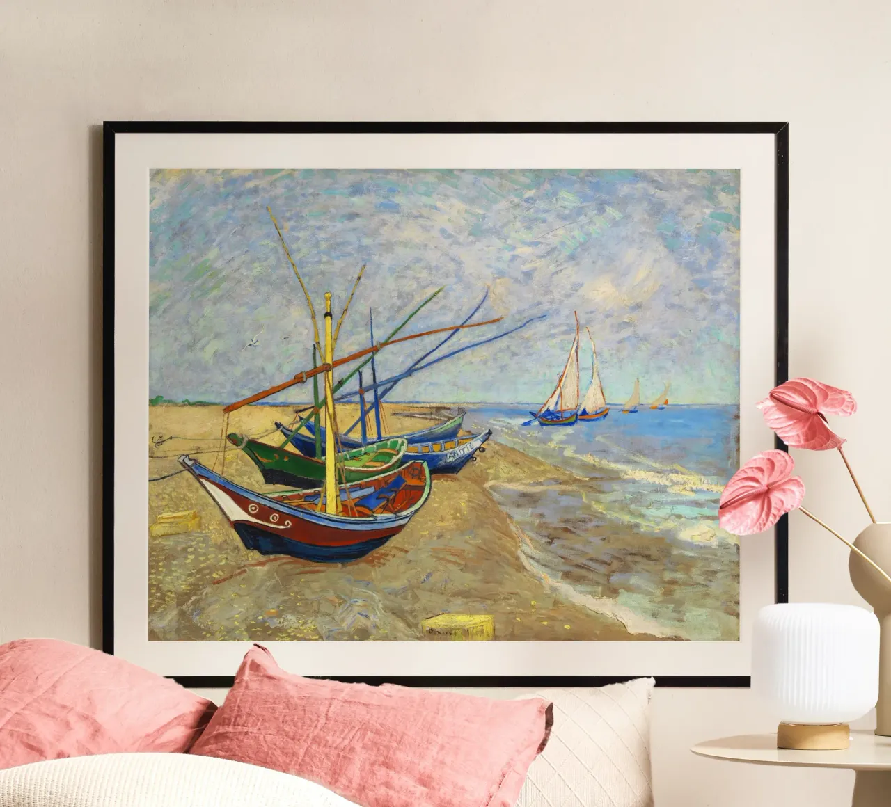 Le barche da pesca di Vincent van Gogh sulla spiaggia di Saintes-Mar poster da Van Gogh Prints