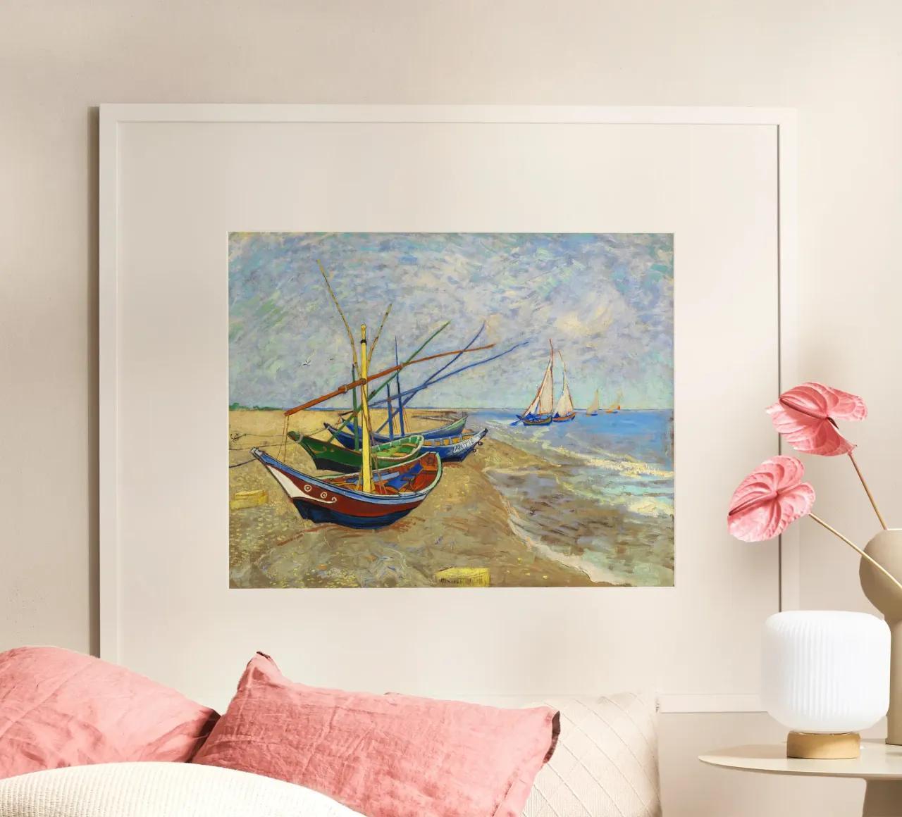 Le barche da pesca di Vincent van Gogh sulla spiaggia di Saintes-Mar poster da Van Gogh Prints