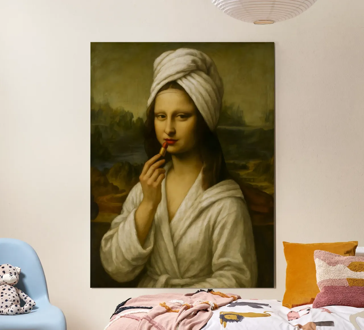 Mona Lisa Putting On Lipstick poster con telaio in plastica da ARTOMATIC