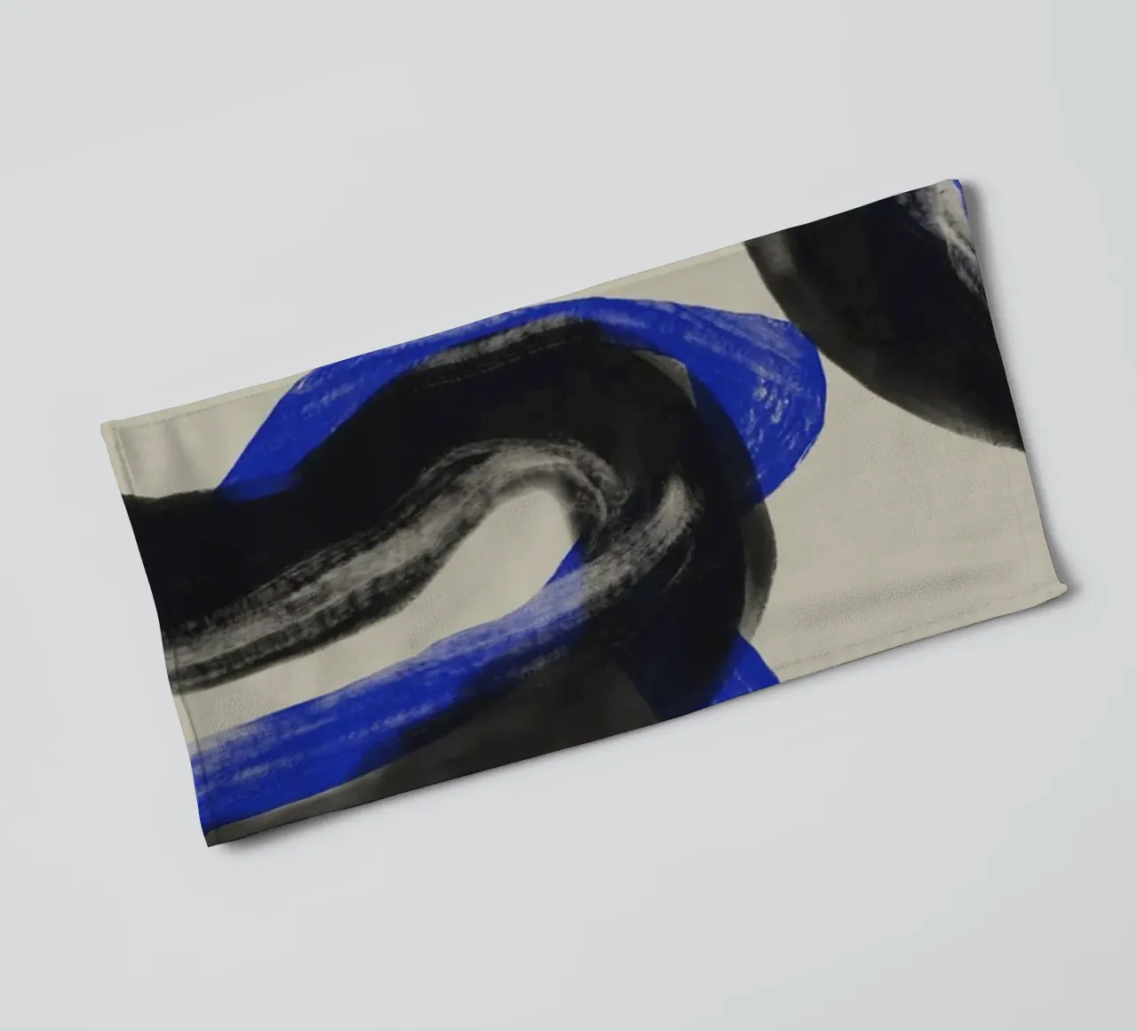 Traits abstraits noirs et bleus serviette de bain de Little Dean