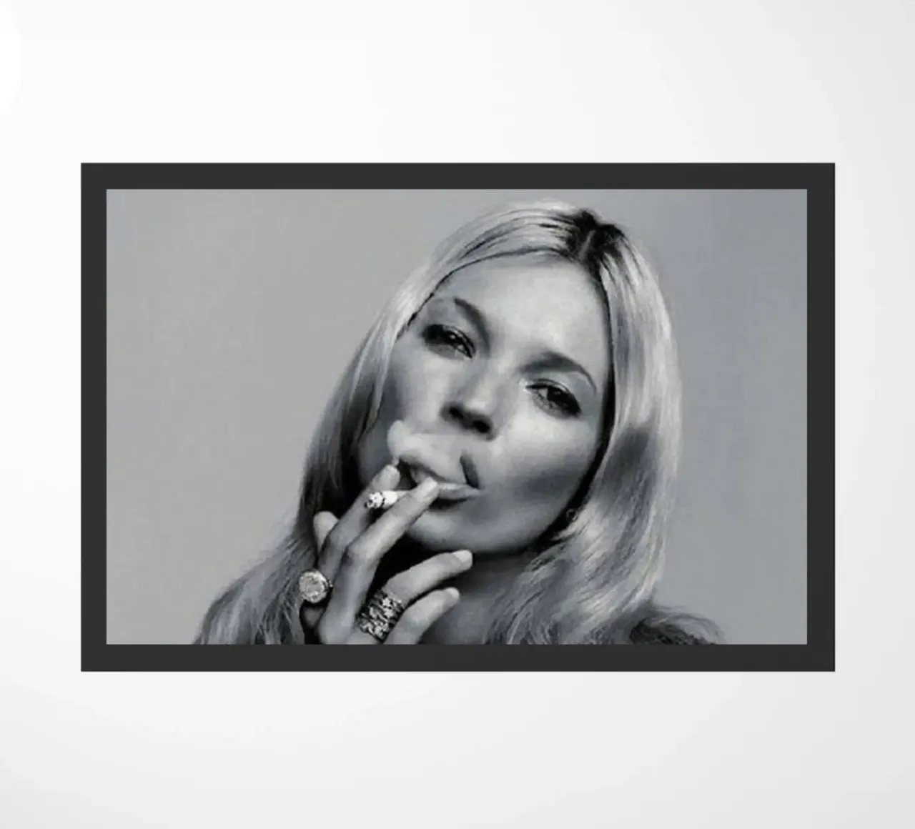 Ragazza che fuma zerbino da Alex happy shop