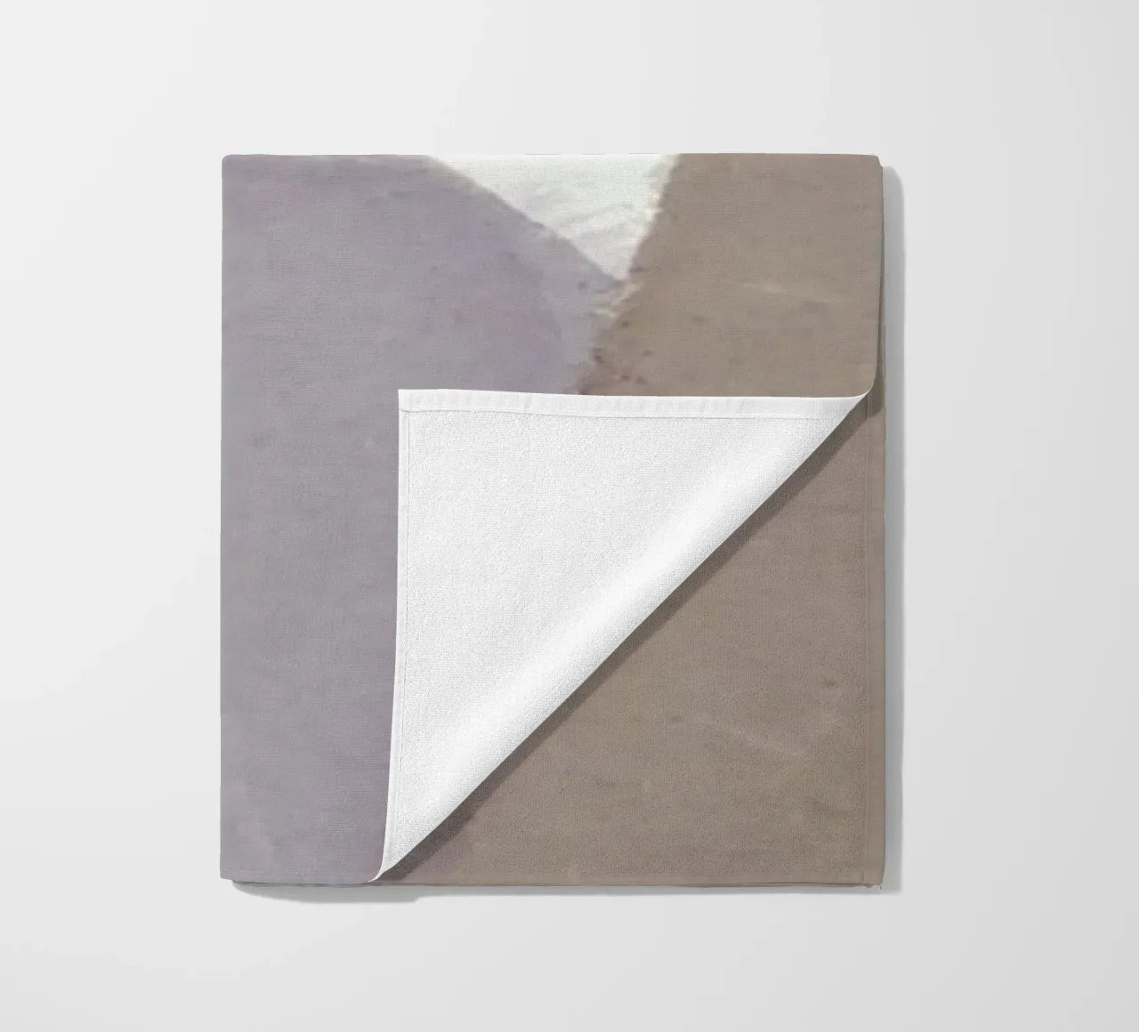 Gedempte vormen abstracte compositie strandhanddoek van Little Dean