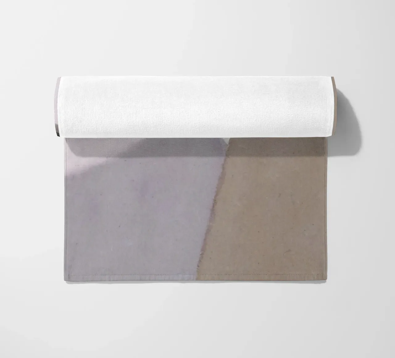 Gedempte vormen abstracte compositie strandhanddoek van Little Dean