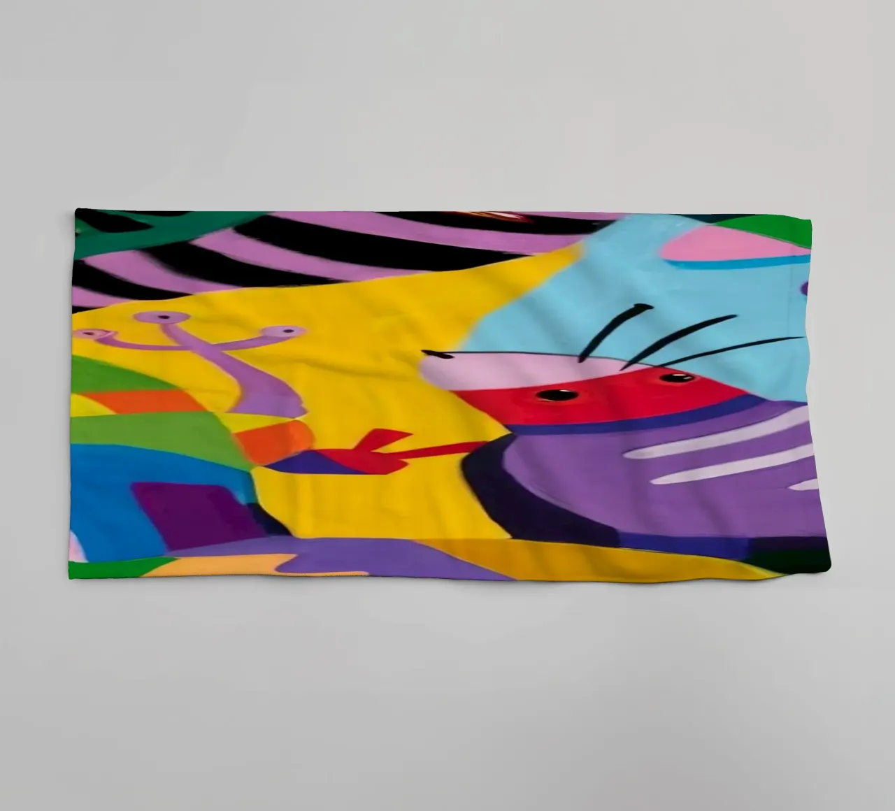Speelse abstracte caleidoscoop badhanddoek van Monarco Virtuoso
