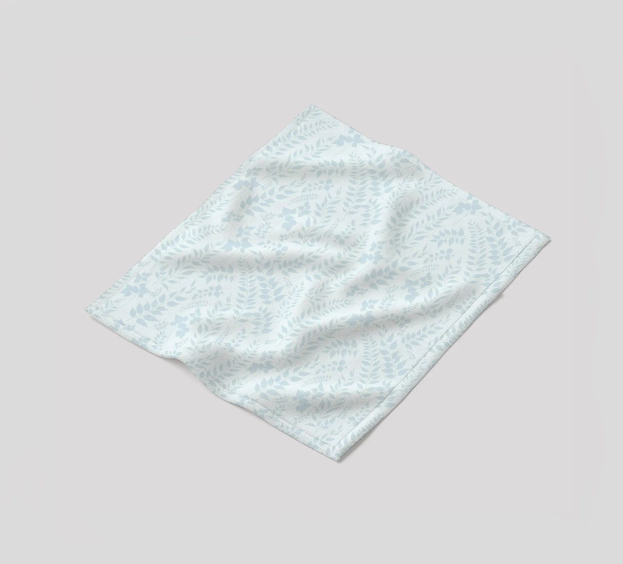 Greenery Botanical Print Blaue Blätter Fleecedecke von SilverPegasus