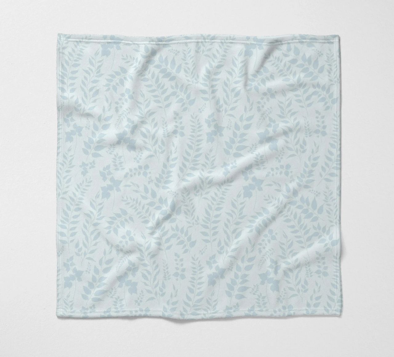 Greenery Botanical Print Blaue Blätter Fleecedecke von SilverPegasus