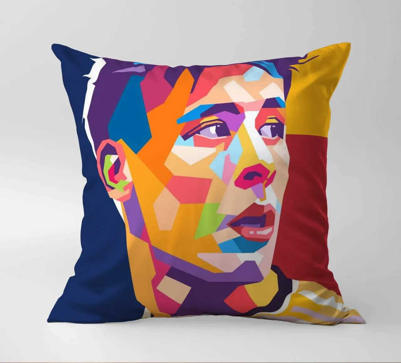 Arda Guller ritratto pop art cuscino da Hantamrata