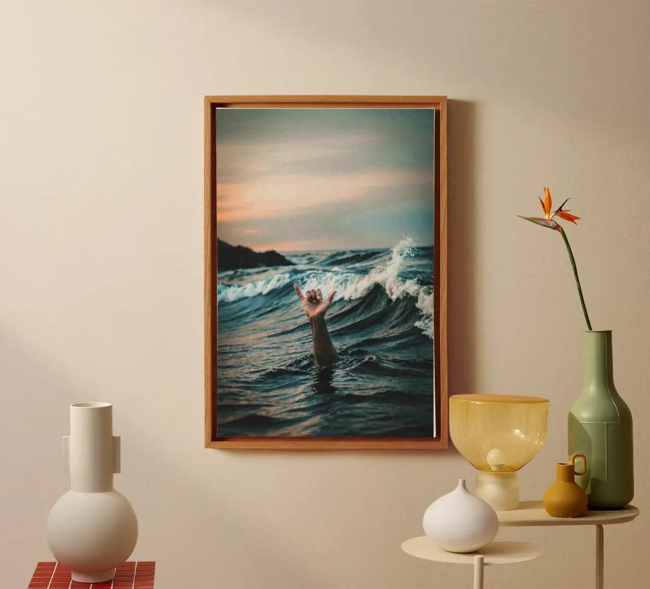 Drownin’ Cool – Shaka Gesture Art tela con Cornice a cassetta da BLICKPUNKT