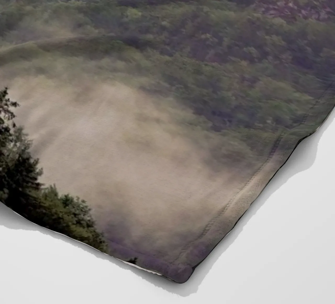 Misty Moody Woods coperta in pile da Studio Nahili