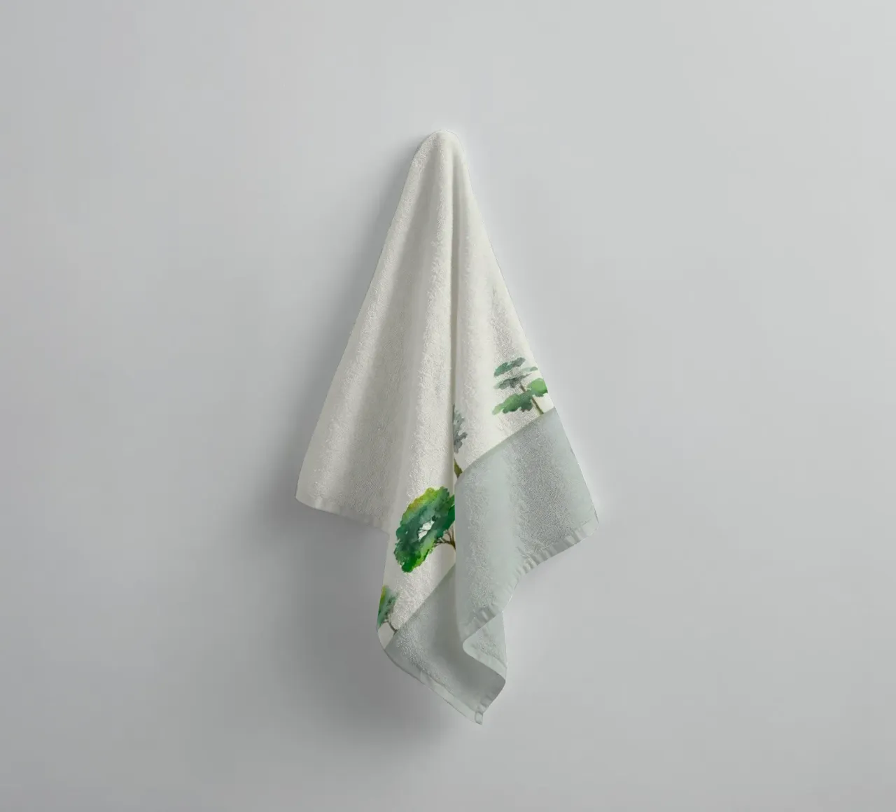 A Row Of Trees asciugamano da bagno da Nadjaa