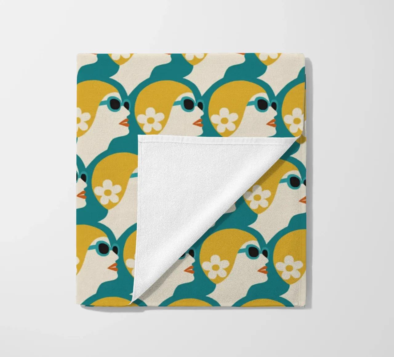 Nuotatore di mare Stile Pop Art Donna retrò con cuffia da bagno Oro verde acqua telo mare da Pemilyland