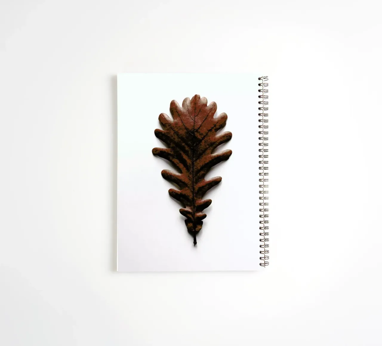 Shapes - Grafic Oak Leaf notitieboek met spiraal van Studio Nahili