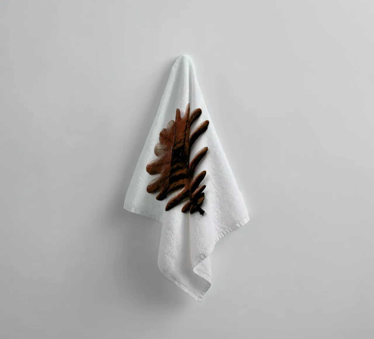 Shapes - Grafic Oak Leaf asciugamano da bagno da Studio Nahili