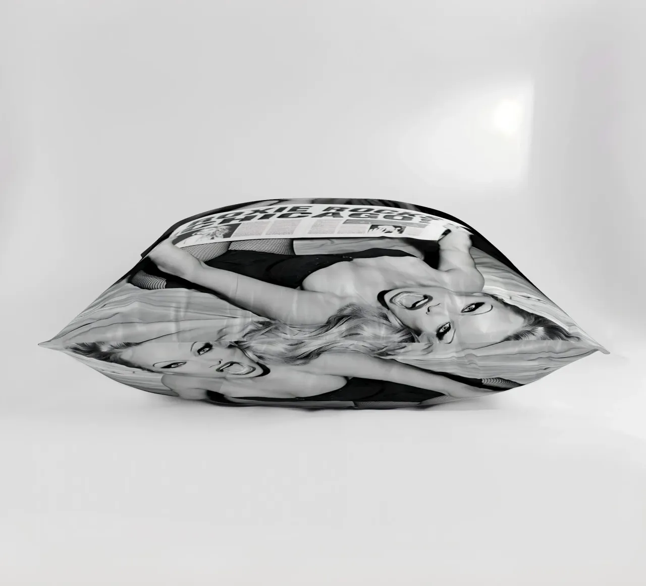 Screams decorative cushion by Takeme