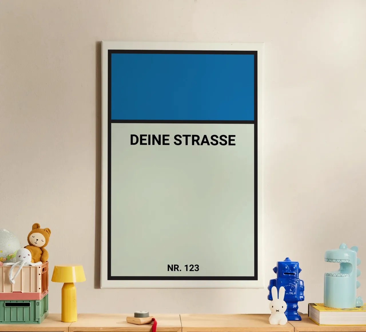 Poster stile Monopoly blu - La vostra via e il vostro numero civico tela con Cornice a cassetta da FRAMELY