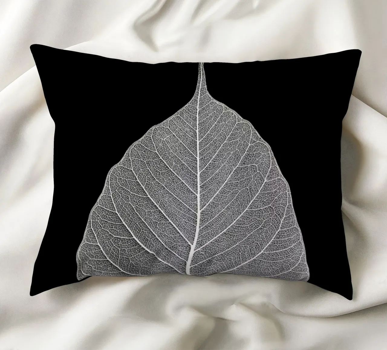 Veins of Life 2 - White Leaf cuscino da Studio Nahili