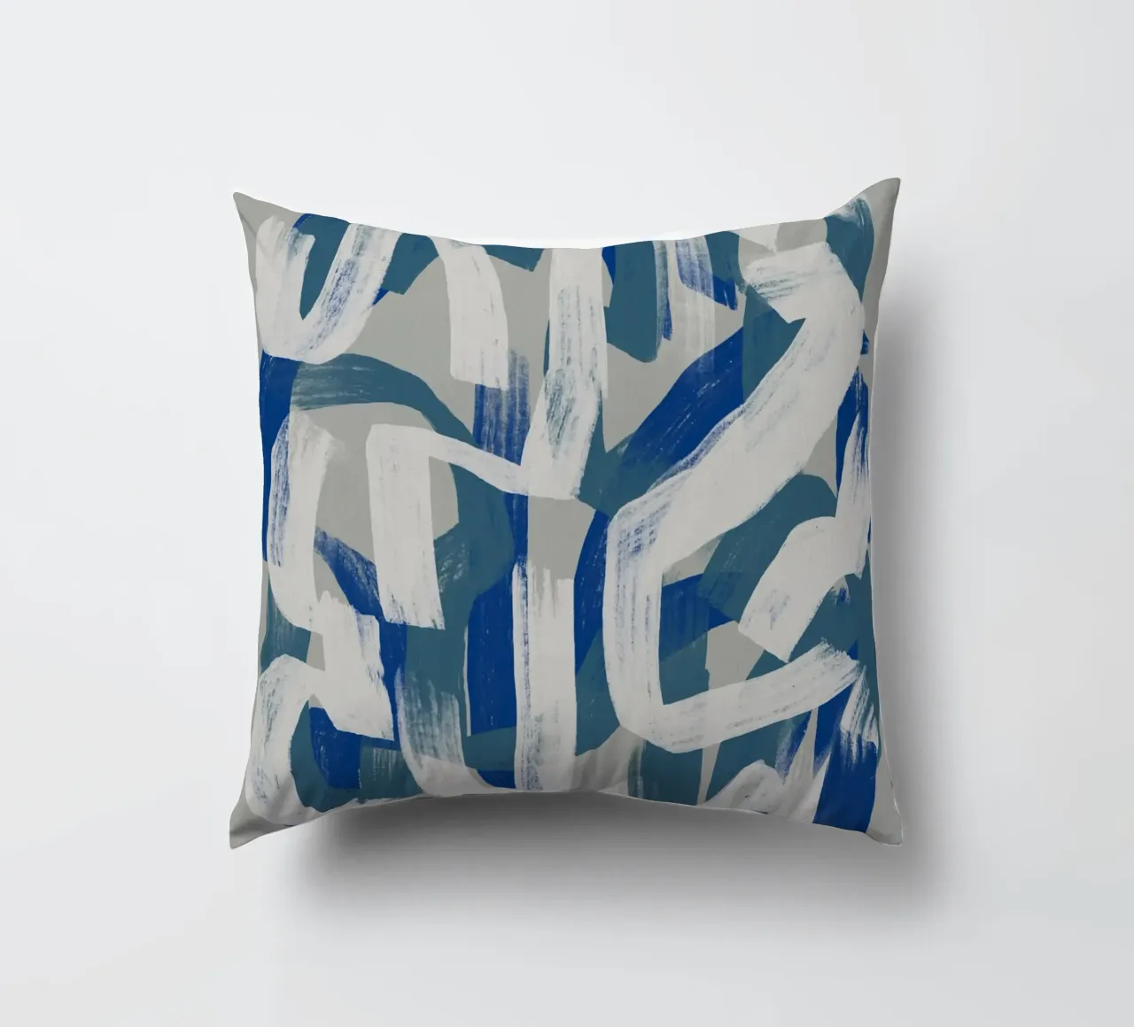 Droog penseel abstract in grijs en blauw 02 kussen van Little Dean