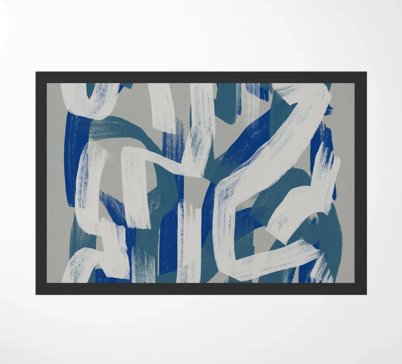 Droog penseel abstract in grijs en blauw 02 deurmat van Little Dean