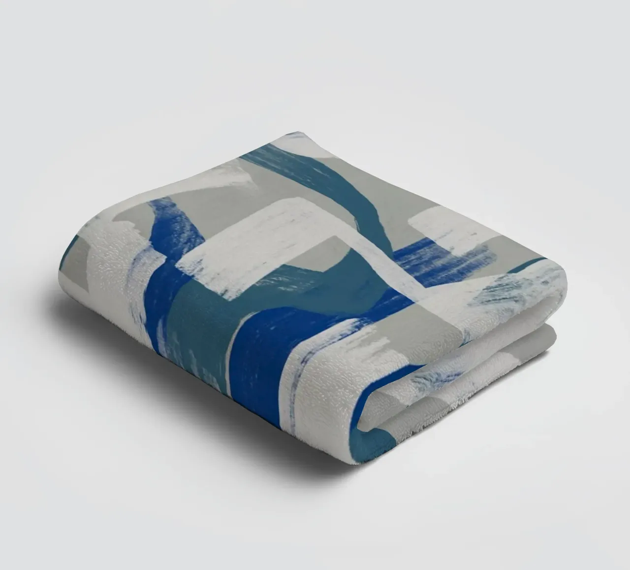 Droog penseel abstract in grijs en blauw 02 badhanddoek van Little Dean