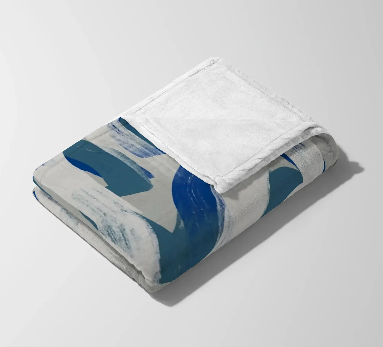 Droog penseel abstract in grijs en blauw 02 fleecedeken van Little Dean