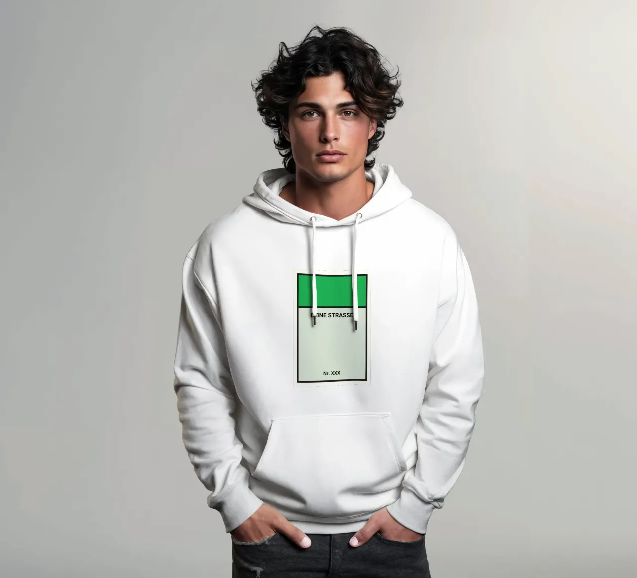 Poster verde stile Monopoly - La vostra via e il vostro numero civico felpa con cappuccio da FRAMELY