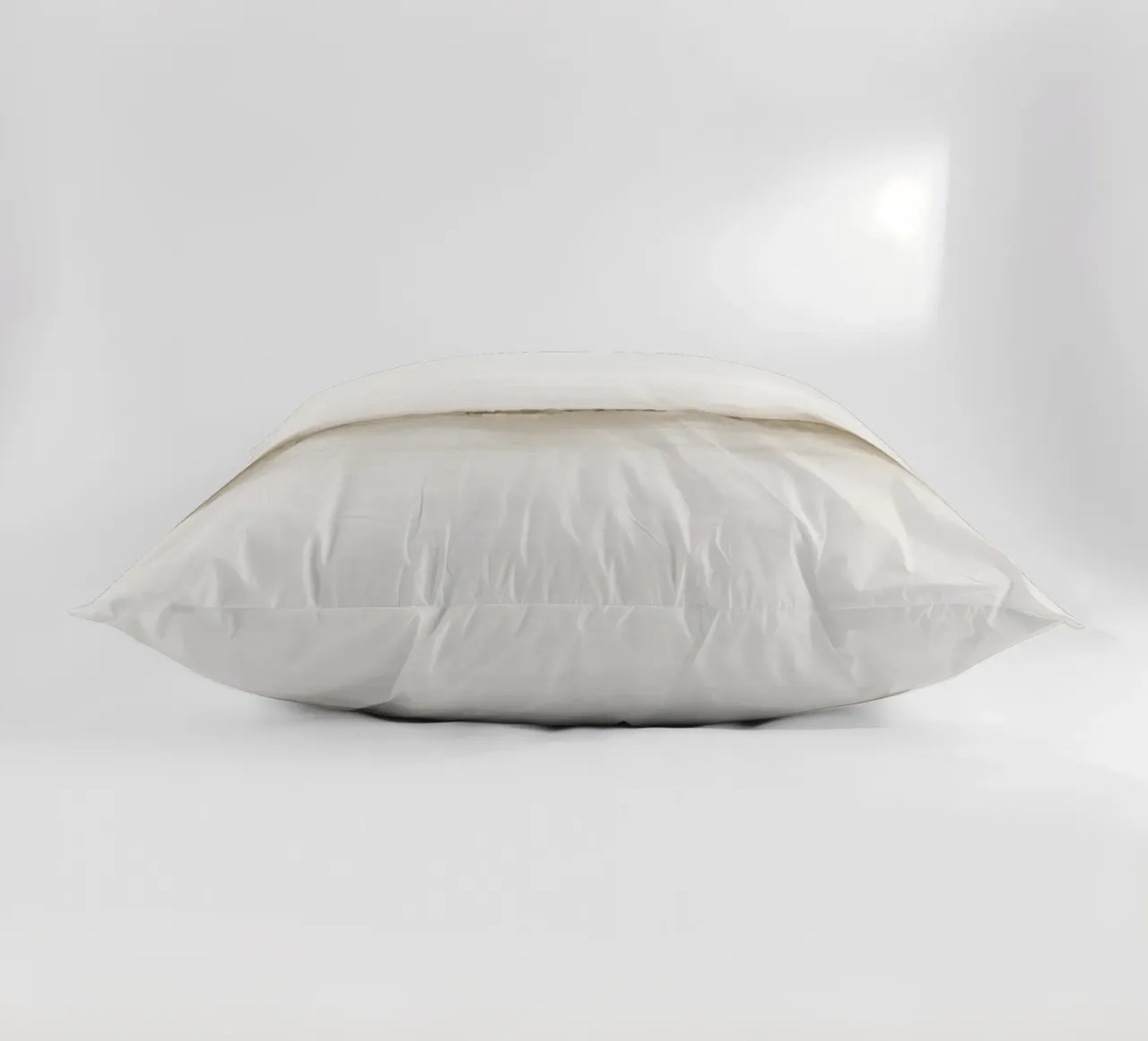 Minimalistisch beige landschap kussen van NouveauPrints